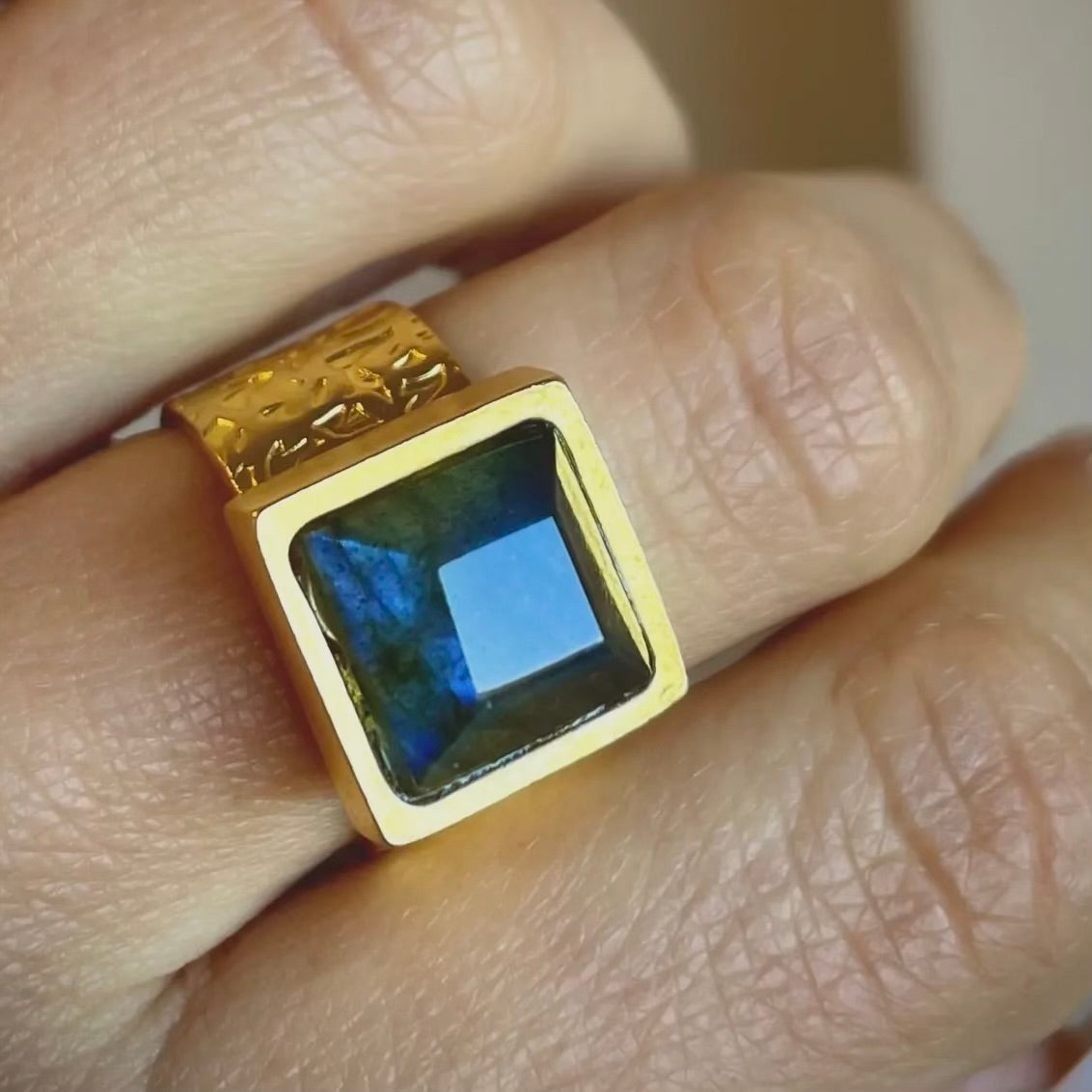 Presence Labradorite Ring