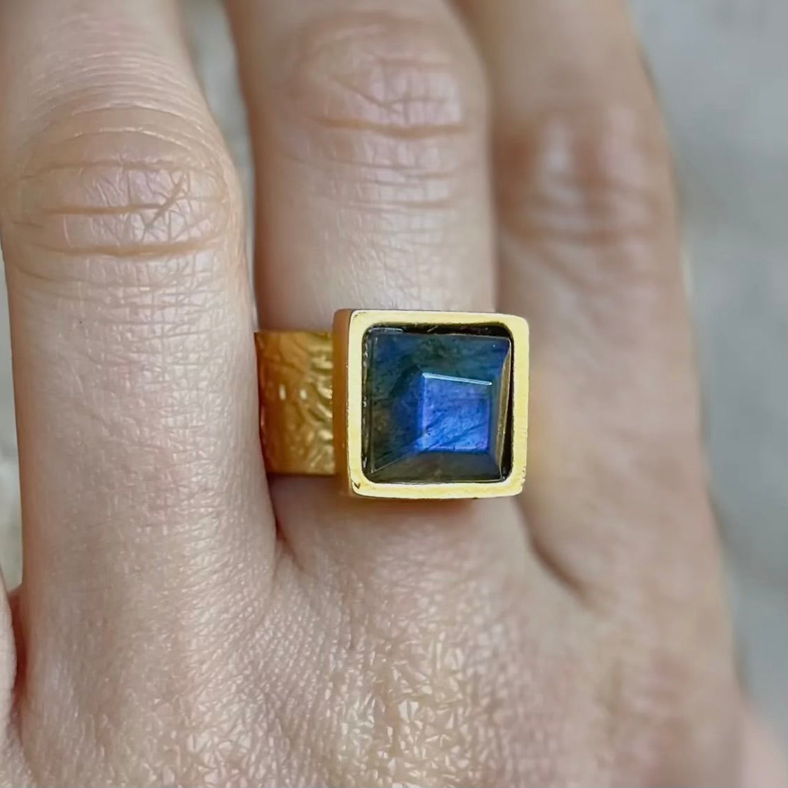 Presence Labradorite Ring