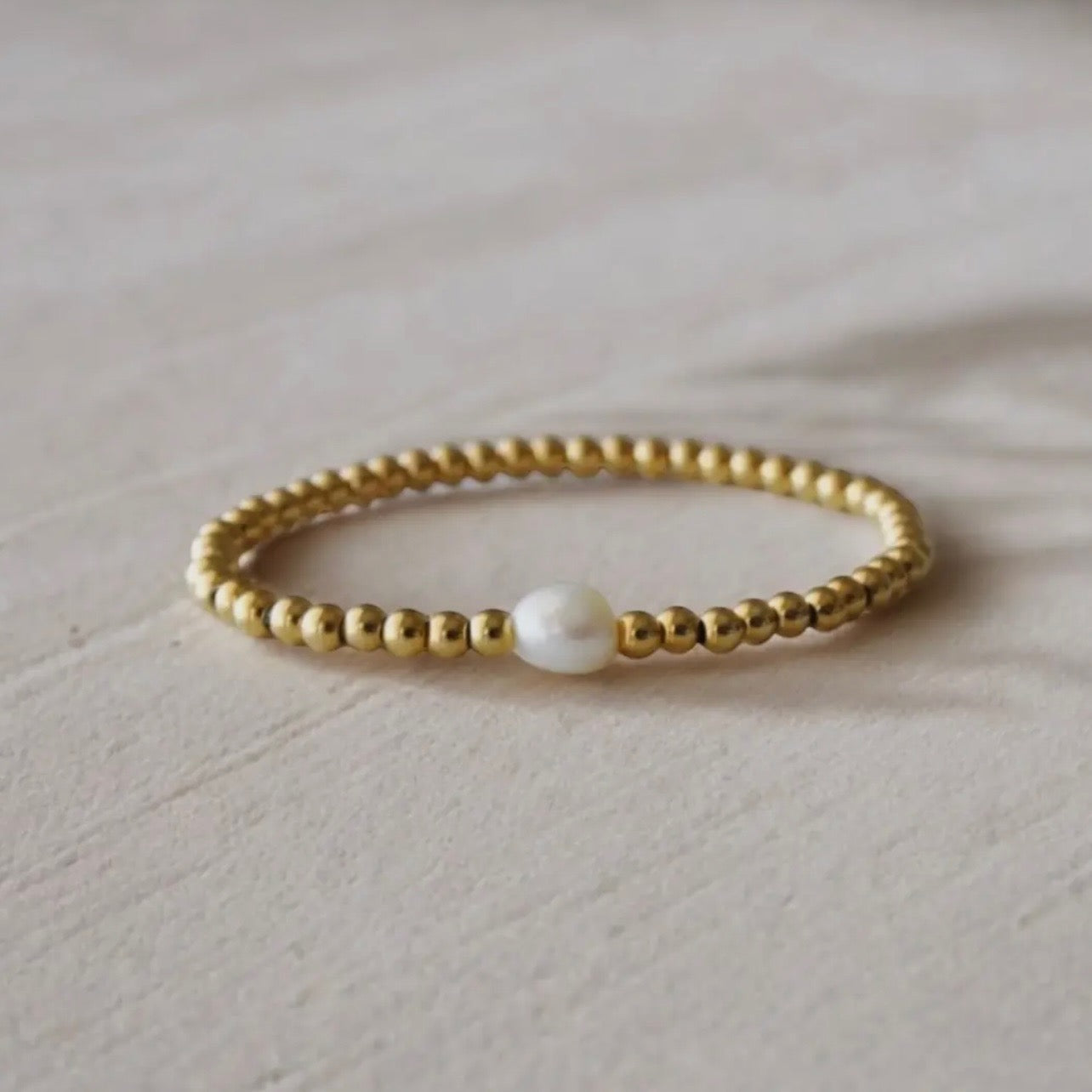 Selene Stretch Pearl Bracelet