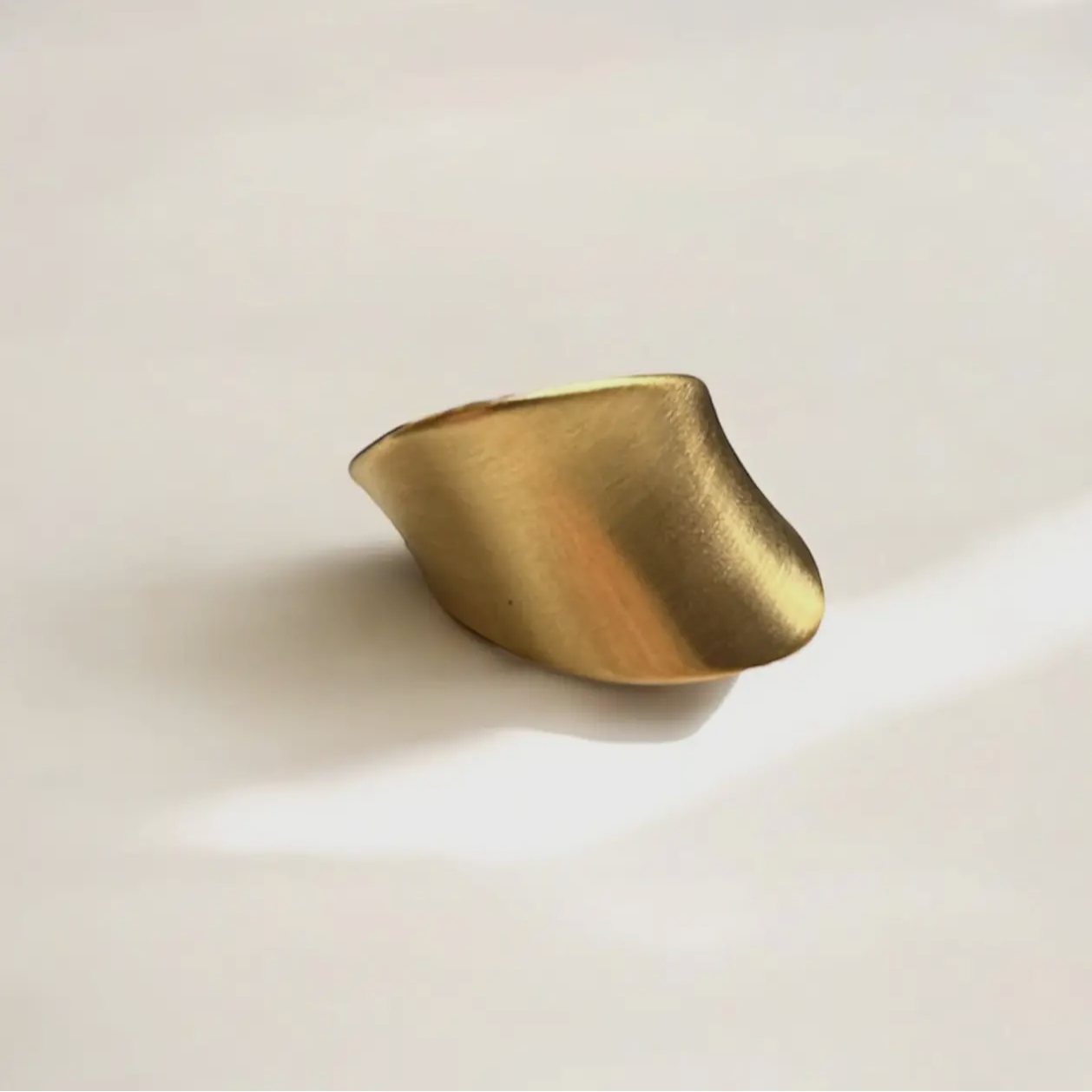 Nova Statement Ring
