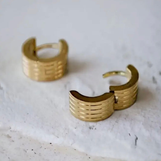 Mila Huggie Hoops