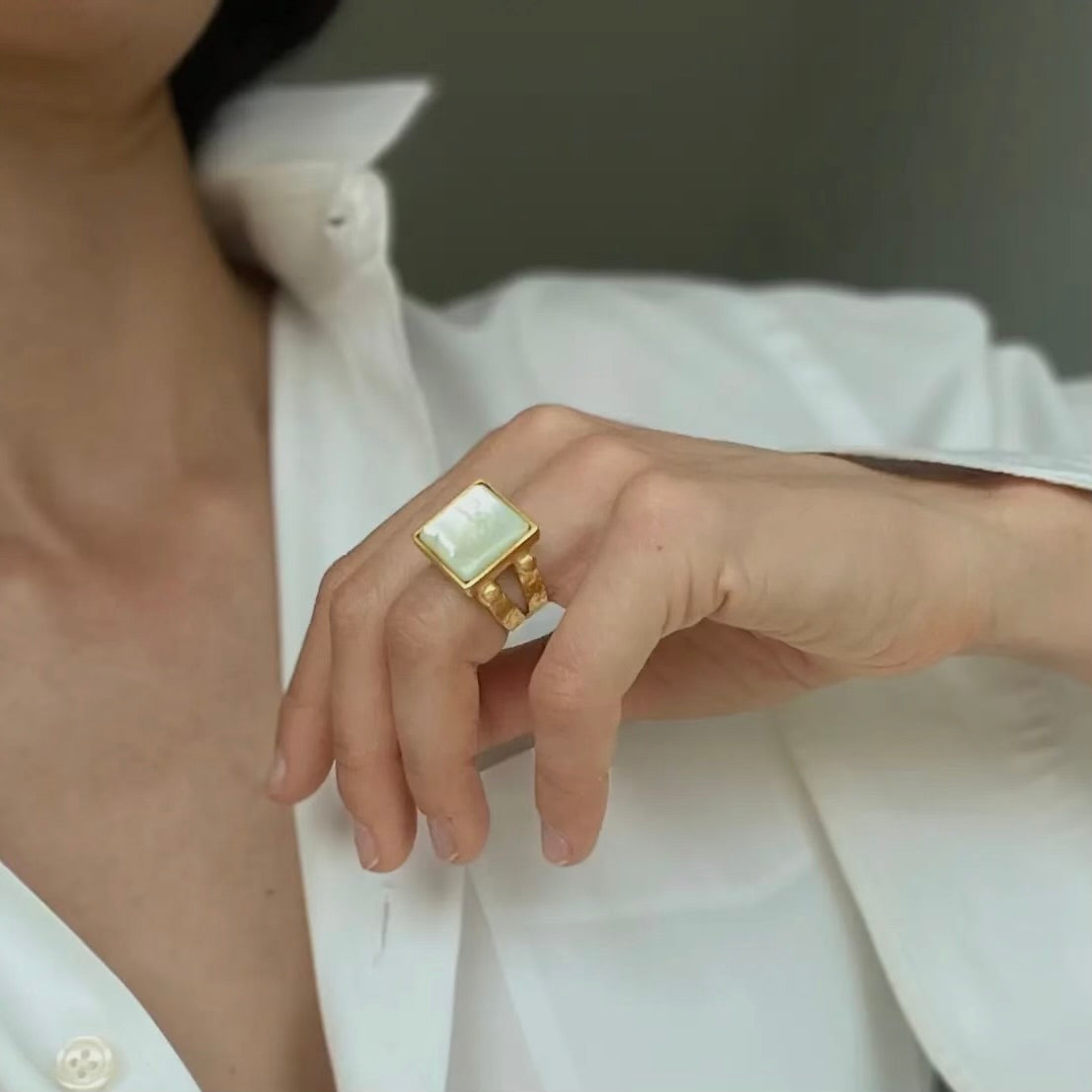 Mother of Pearl Square Ring