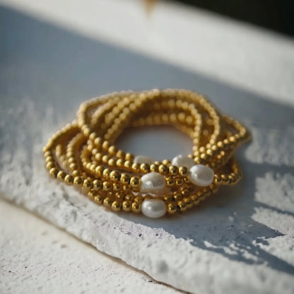 Selene Stretch Pearl Bracelet