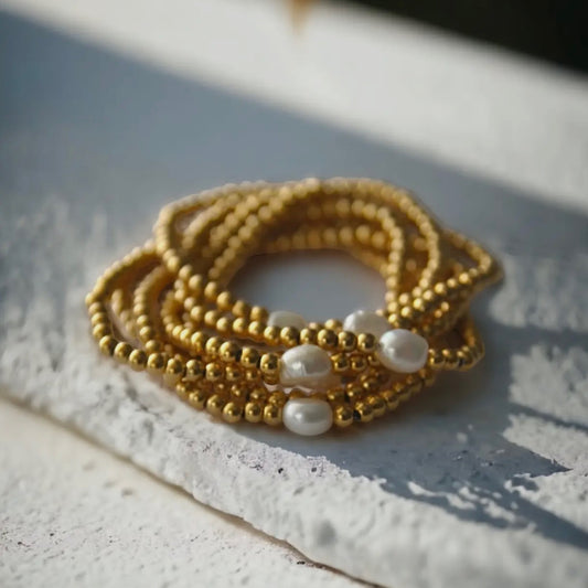 Selene Stretch Pearl Bracelet