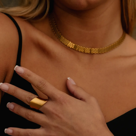 Nova Statement Ring