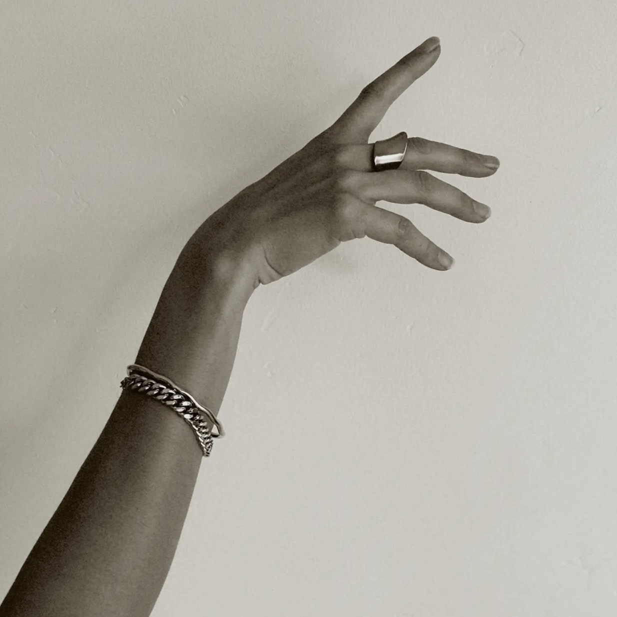 Nova Statement Ring