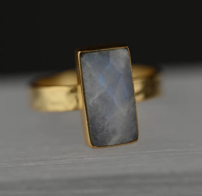 Rectangle (Vertical) Labradorite Ring
