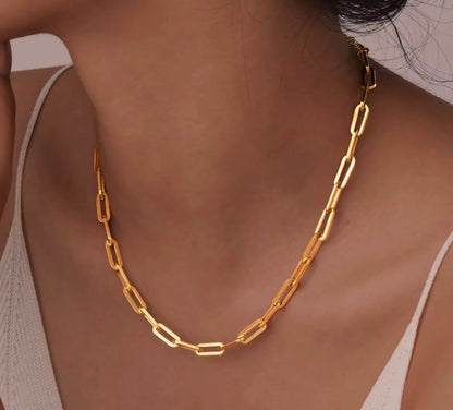 Arlo Necklace