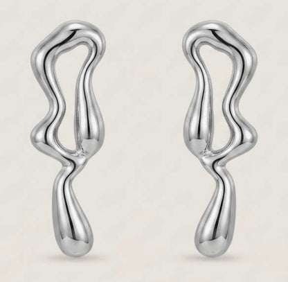 Elara Sculptural Studs